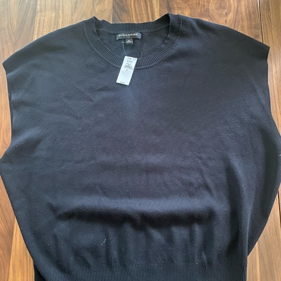 Banana Rupblic Dolman sleeve sweater - Picture 3 of 3